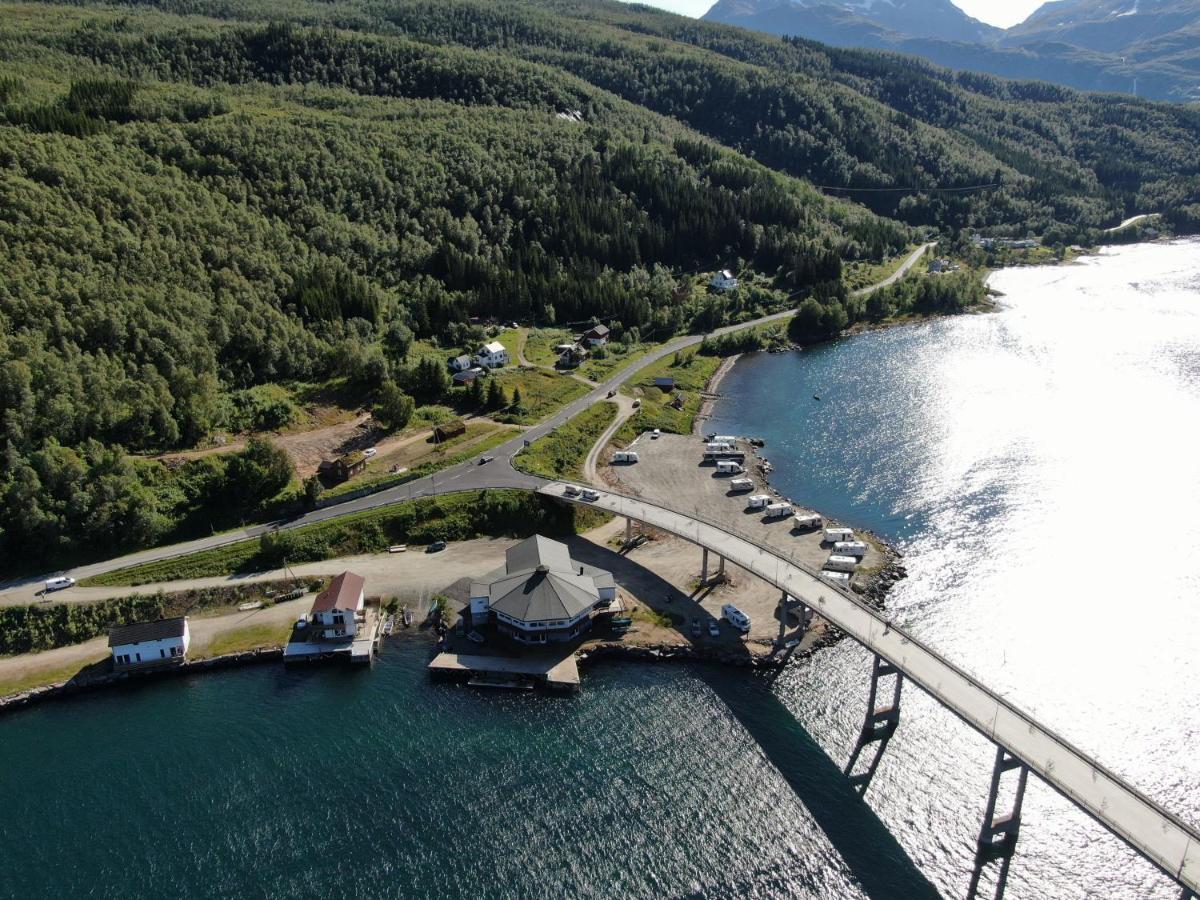 Arctic Inn Gratangen Kültér fotó